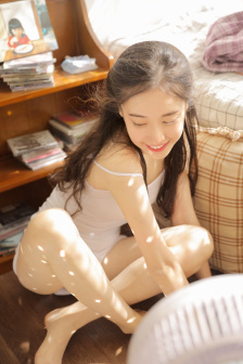 无痕冰丝美女